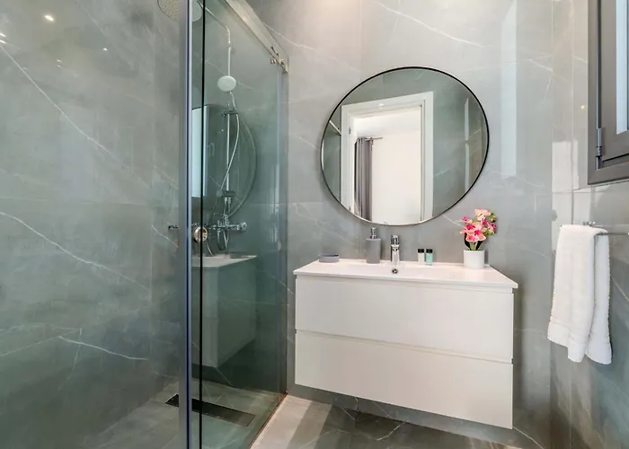 By The - Aura ヴィラ プロタラス