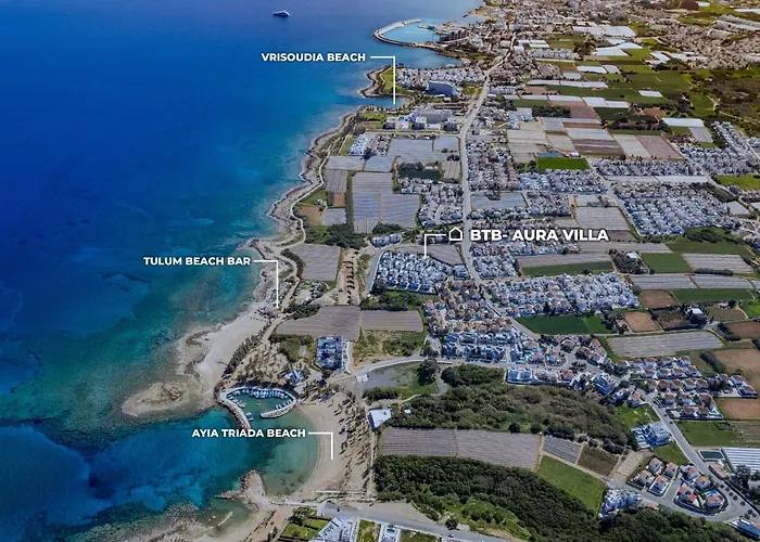 By The - Aura ヴィラ *