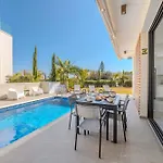 Villa By The - Aura Protaras